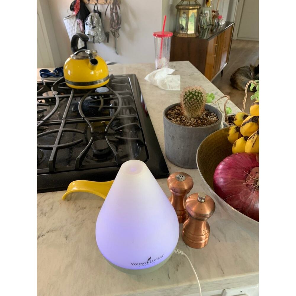 Young Living Dewdrop Diffuser - Picture 8 of 8